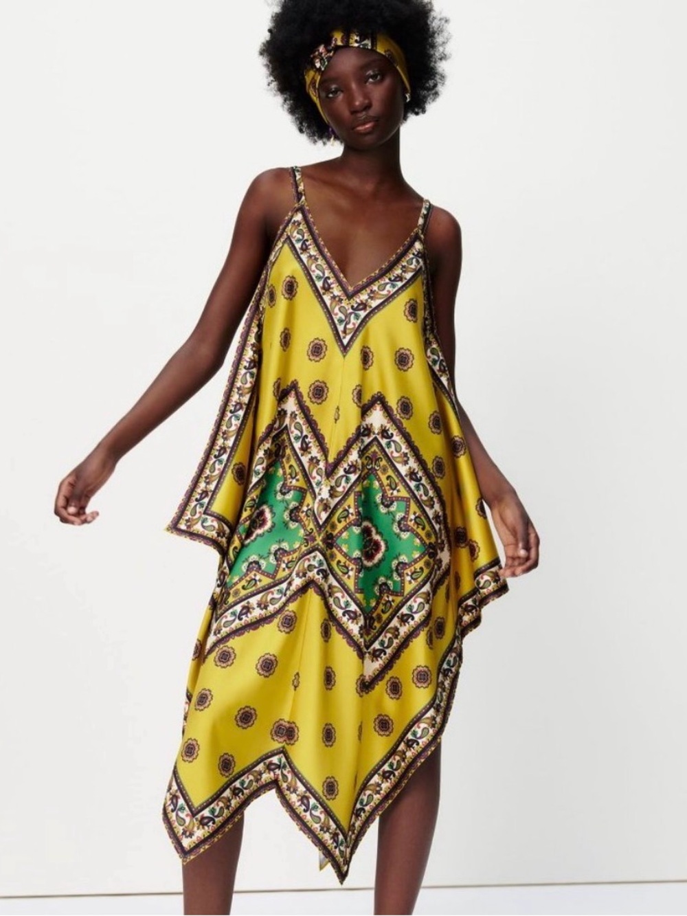 Zara Bandada Satin Kaftan